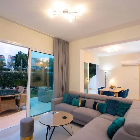 Bay View Gardens By Trulycyprus Apartman *