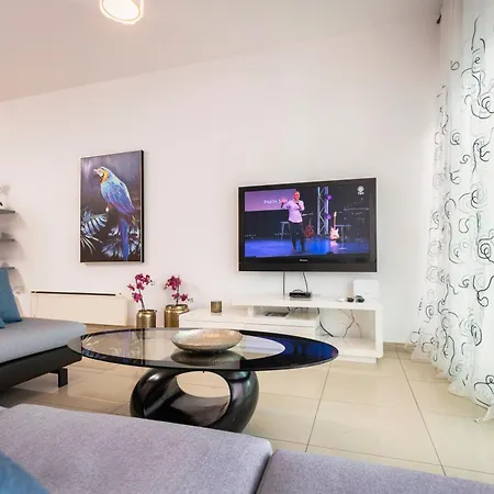 Bay View Gardens By Trulycyprus Apartman *