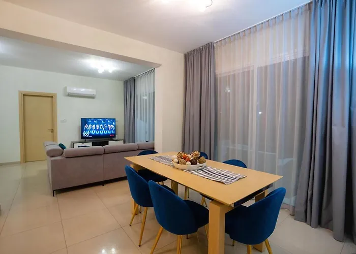 Bay View Gardens By Trulycyprus * Λεμεσός