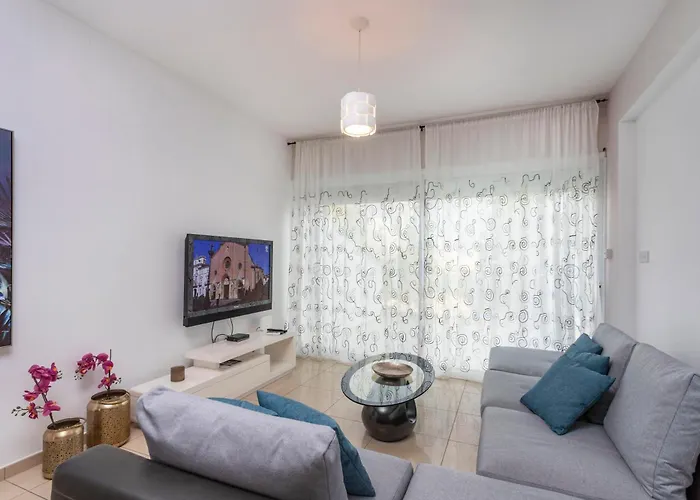 Bay View Gardens By Trulycyprus * Λεμεσός