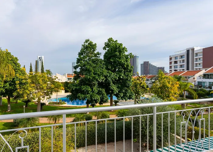 Bay View Gardens By Trulycyprus Apartmán